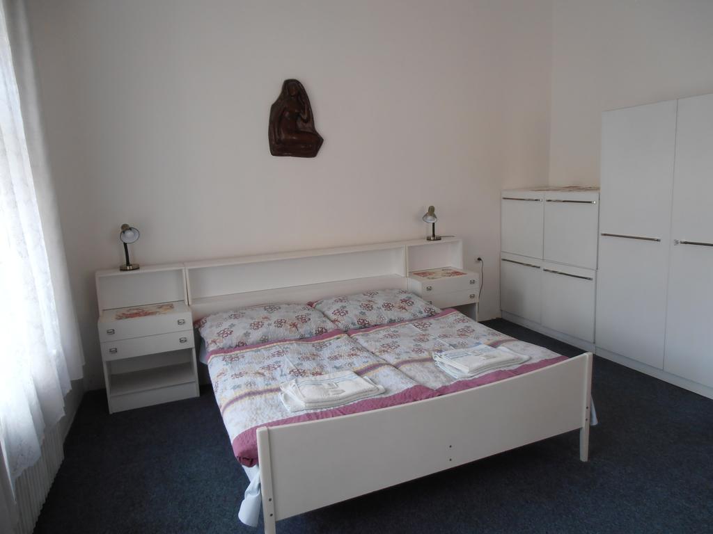 Penzion U Ceske Koruny Jičín Cameră foto