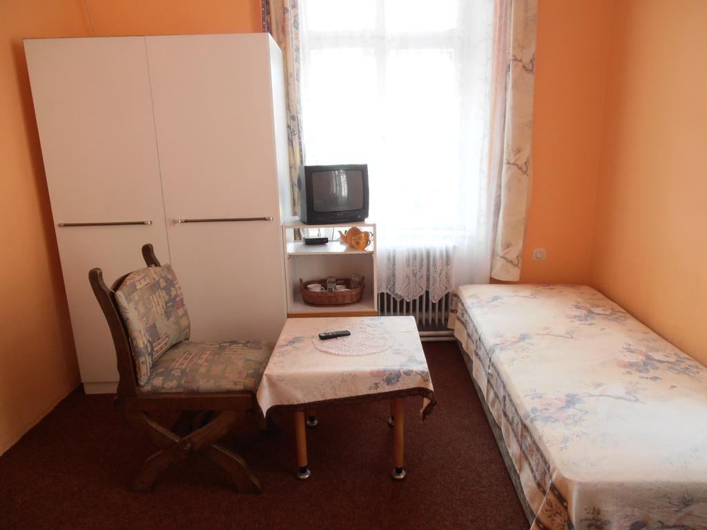Penzion U Ceske Koruny Jičín Cameră foto