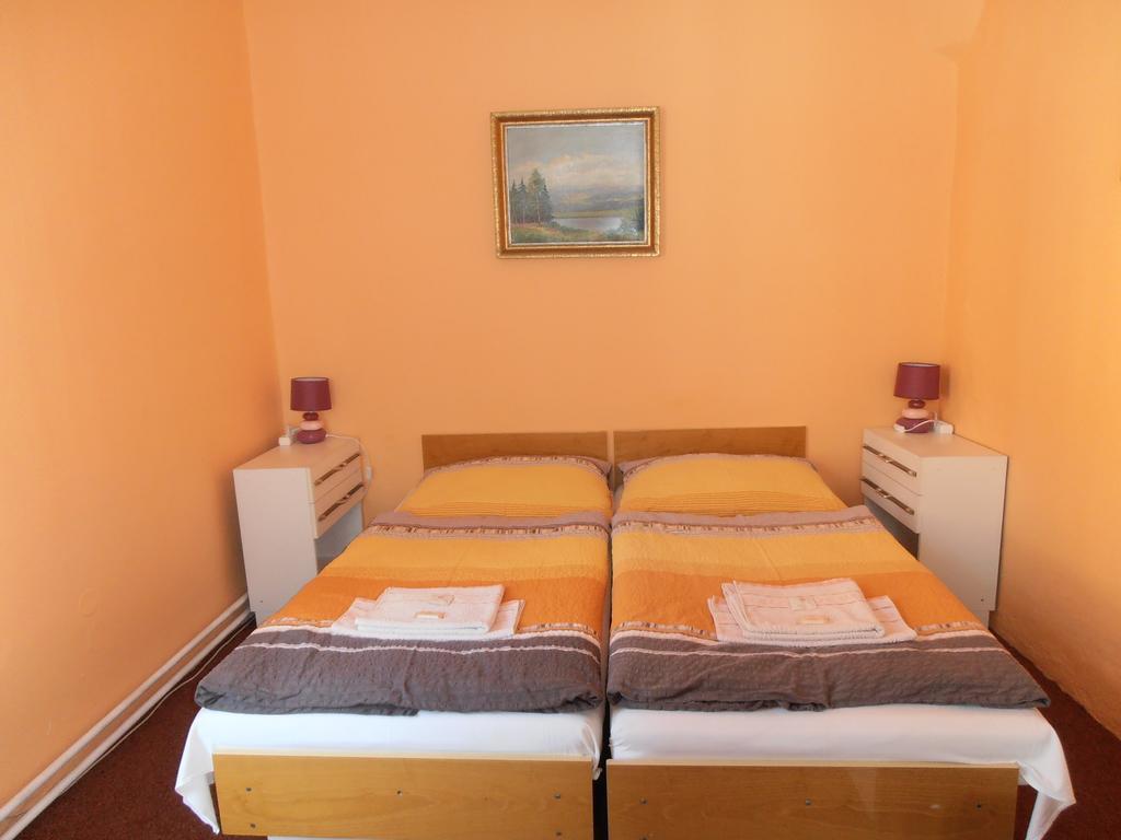 Penzion U Ceske Koruny Jičín Cameră foto